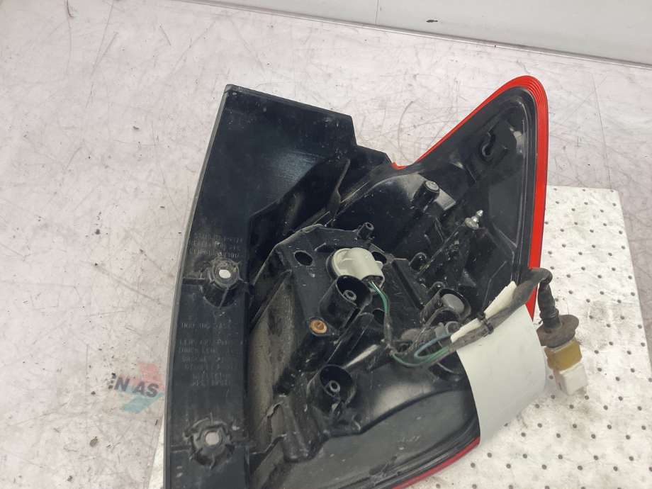 Baklykt venstre til Mitsubishi ASX 2010-2019  (MITSUBISHI|8330A689|)