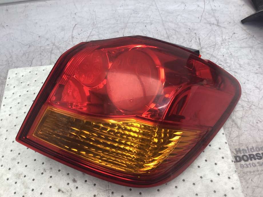 Baklykt høyre til Mitsubishi ASX 2010-2019  (MITSUBISHI|8330A690|)
