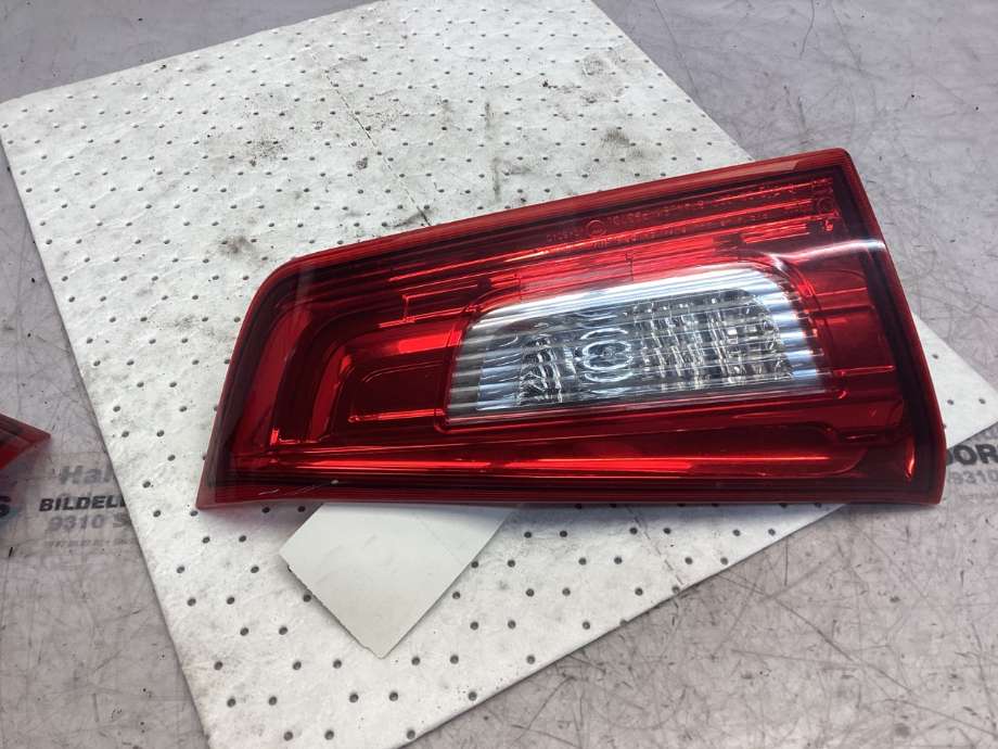 Baklykt venstre indre til Mitsubishi ASX 2010-2019  (MITSUBISHI|8336A087|)