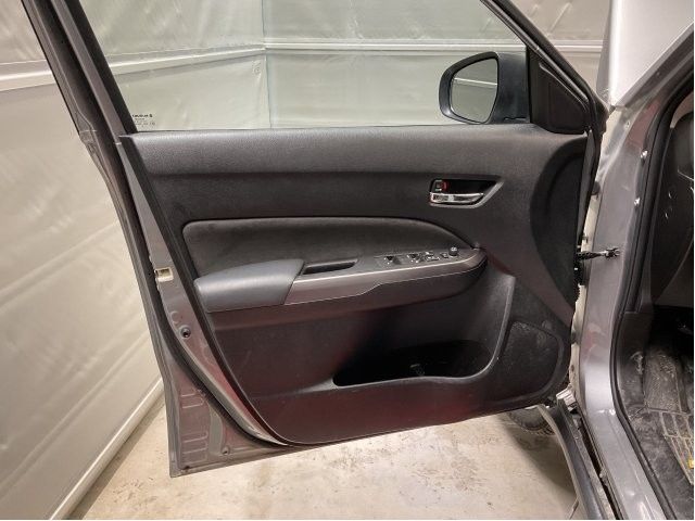 Dør venstre foran til Suzuki Vitara 2015-->> (Type IV)  (SUZUKI|68002-54P01|)