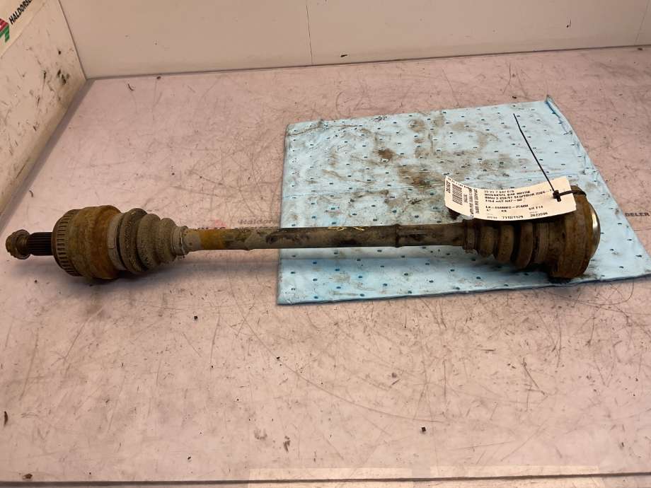 Drivaksel høyre bak til BMW 3-Serie 2005-2011 (E90/E91/E92/E93) (E90/E91/E92/E93) (BMW|33 21 7 547 076|LK=86MM/D=25MM|)