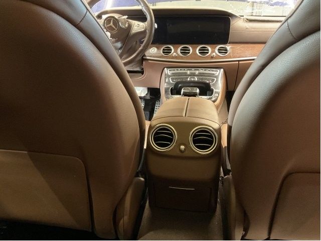 Innredning, Konsoll til Mercedes E-Klasse 2016-2023 (W213) (W213) (MERCEDES|A 213 680 10 03|)