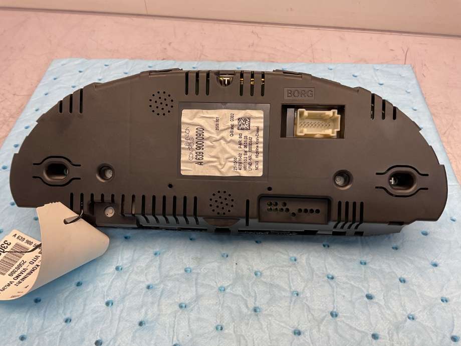 Instrumentpanel til Mercedes Vito/Viano 2010-2014 (Fase 2) (W639) (W639) (MERCEDES|A 639 900 56 00|)