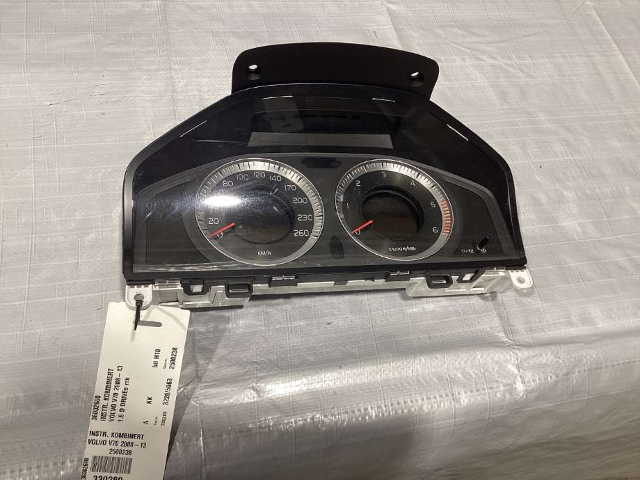 Instrumentpanel til Volvo V70 2007-2013 (Type III, Fase 1)  (VOLVO|36002600|)