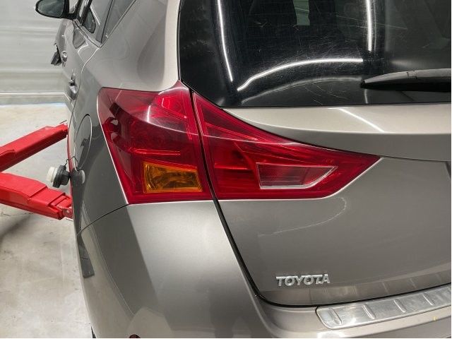 Baklykt venstre til Toyota Auris 2013-2015 (Type II, Fase 1) (TOYOTA|8156102730|)