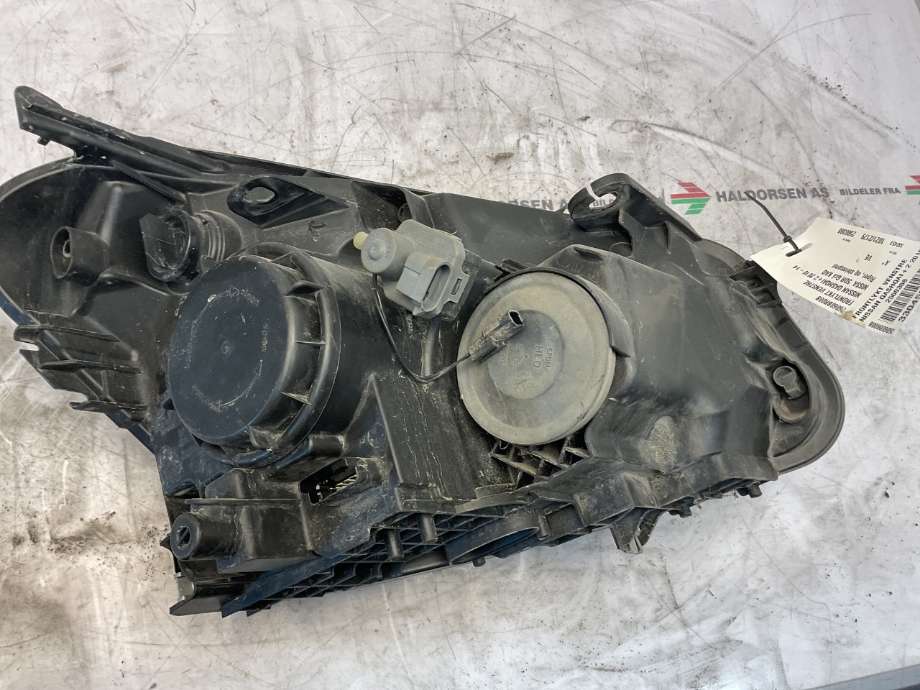 Frontlykt venstre halogen til Nissan Qashqai 2010-2014 (Type I, Fase 2)  (NISSAN|26060BR00B|)