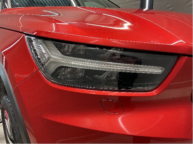 Frontlykt høyre halogen til Volvo XC40 2018-2024  (VOLVO|31655983|)