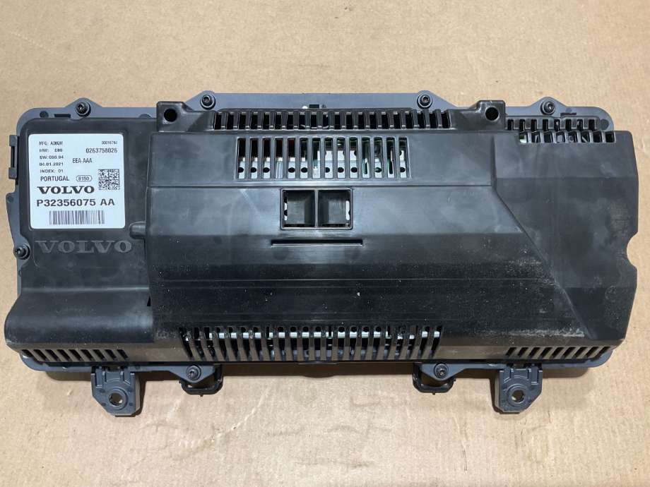 Instrumentpanel til Volvo XC40 2018-2024  (VOLVO|36003414|)