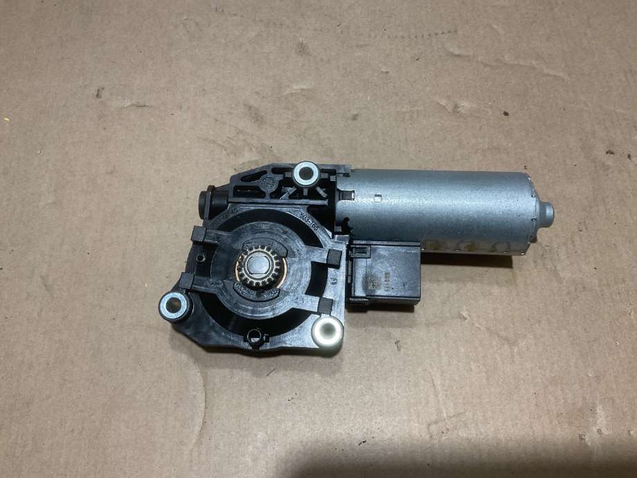 Takluke motor til Volvo XC40 2018-2024  (VOLVO|31462496|)