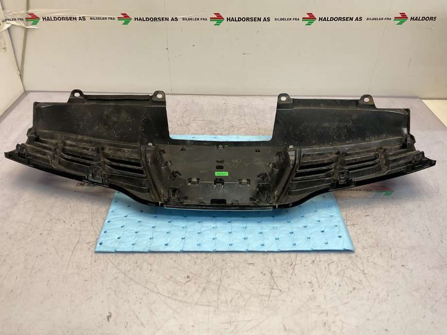 Grill til Nissan Qashqai 2010-2014 (Type I, Fase 2)  (NISSAN|62310BR00A|)