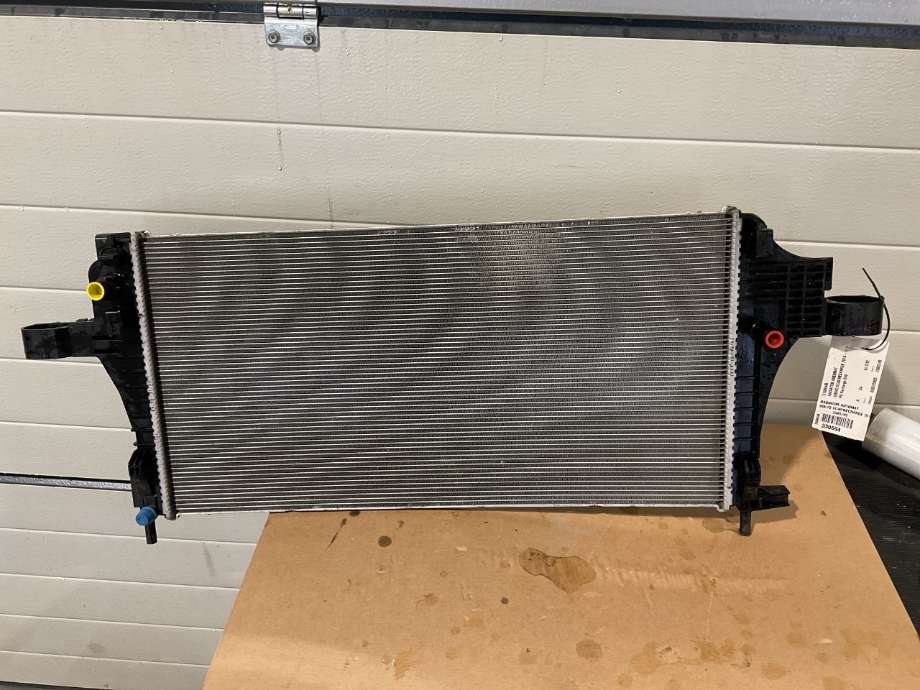 Radiator (automat gir) til Volvo XC40, 2018-2024  (VOLVO|31686548)