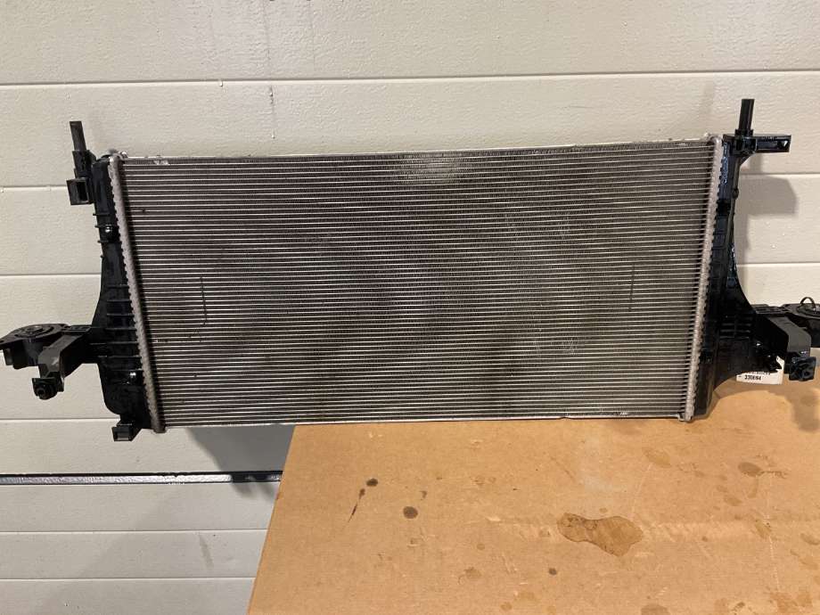 Radiator (automat gir) til Volvo XC40 2018-2024  (VOLVO|31686548|)