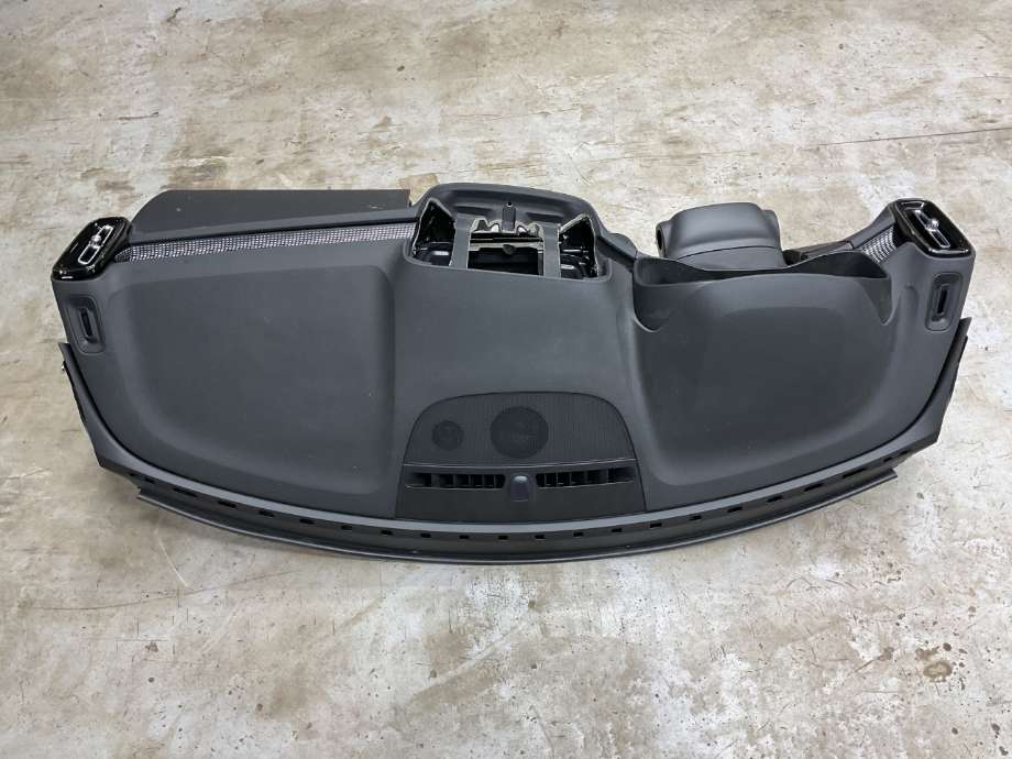 Dashbord til Volvo XC40 2018-2024  (VOLVO|31442543|)