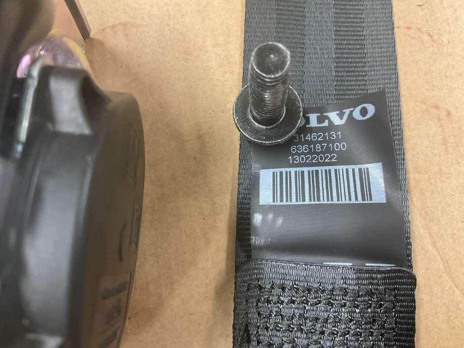 Sikkerhetsbelte bak venstre til Volvo XC40 2018-2024  (VOLVO|31462131|)