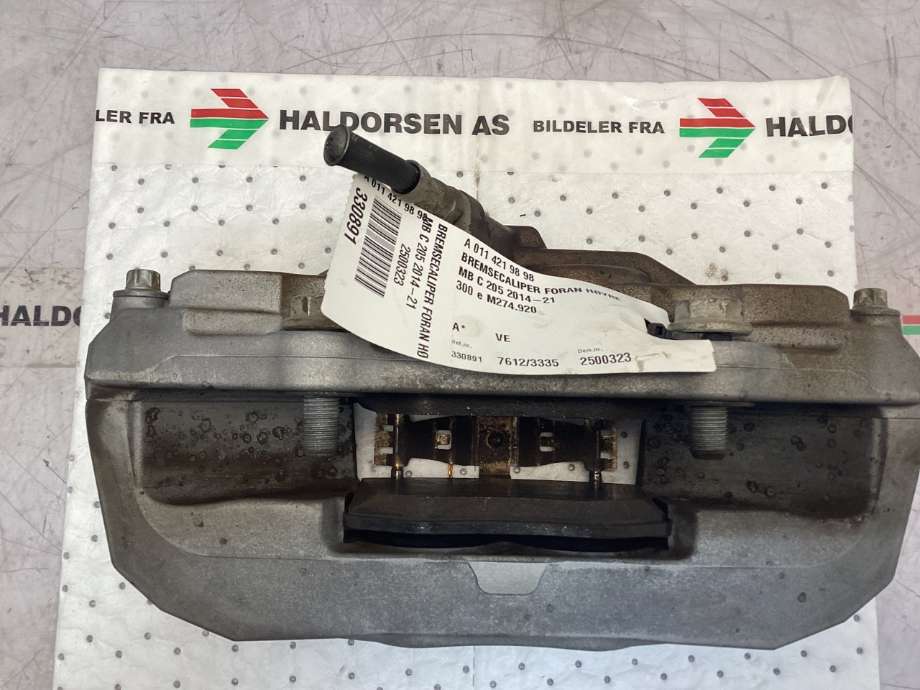 Bremsecaliper høyre foran til Mercedes C-Klasse 2018-2021 (Fase 2) (W205) (W205) (MERCEDES|A 011 421 98 98|)