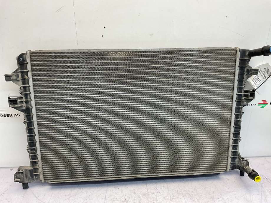 Radiator (automat gir) til Škoda Octavia 2013-2016 (Type III, Fase 1)  (SKODA|5Q0 121 251 GB|)