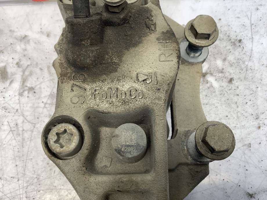Bremsecaliper høyre foran til Volvo V40 2012-2019  (VOLVO|36000704|)