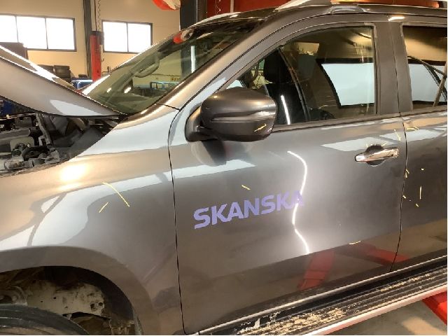 Dør venstre foran til Mercedes X-Klasse 2017-2020  (MERCEDES|A 470 720 63 00|)