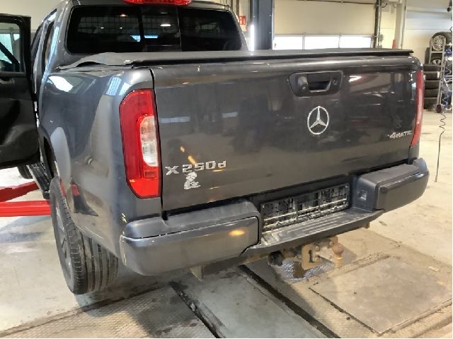 Bakluke lem til Mercedes X-Klasse 2017-2020  (MERCEDES|A 470 740 02 00|)