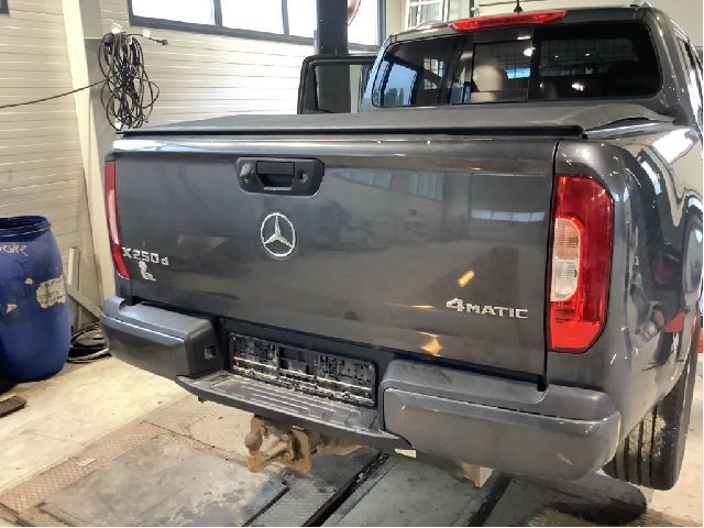 Bakluke lem til Mercedes X-Klasse 2017-2020  (MERCEDES|A 470 740 02 00|)