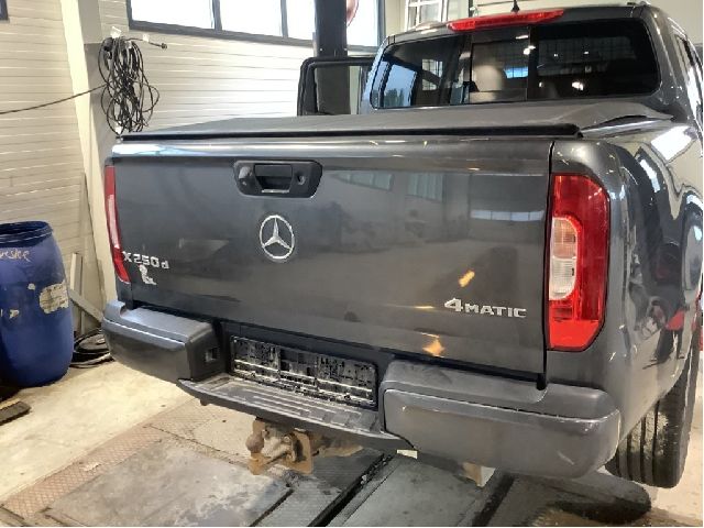 Bakluke lem til Mercedes X-Klasse 2017-2020  (MERCEDES|A 470 740 02 00|)