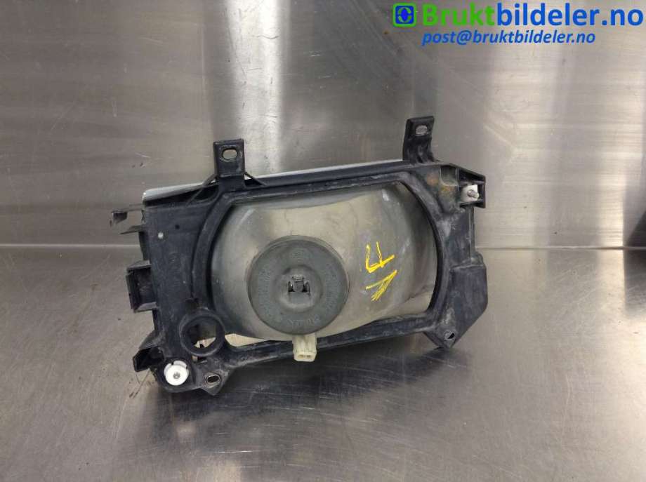 Frontlykt venstre halogen til VW Transporter / Caravelle 1990-2003 (T4) (T4)