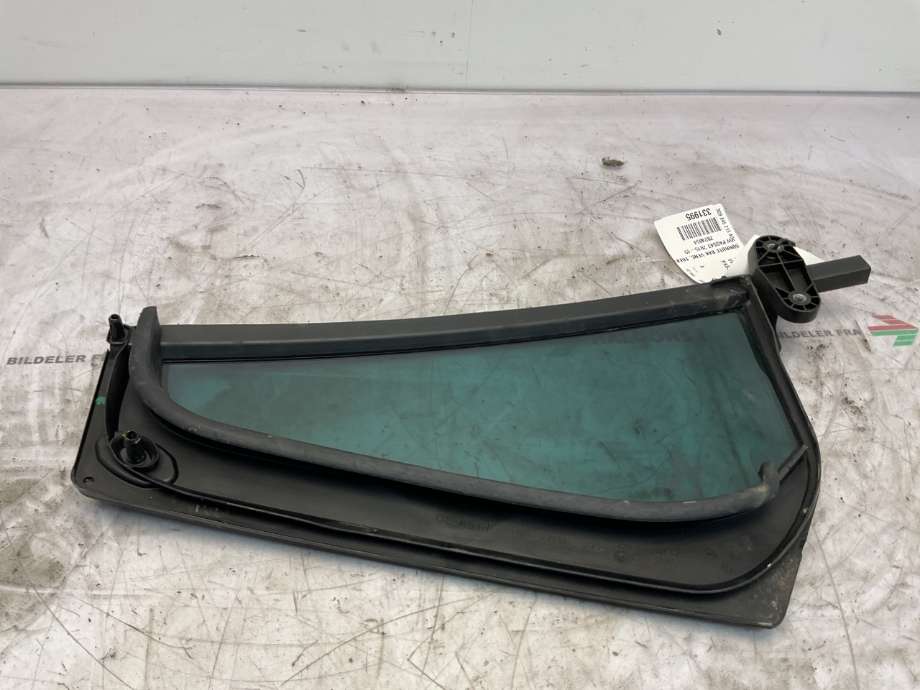 Diverse deler til VW Passat 2015-2019 (Fase 1) (B8) (B8) (VOLKSWAGEN|3G9 845 213 AC|)