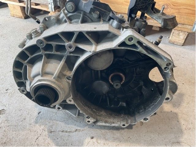 Girkasse manuell 6-trinn til VW Transporter / Caravelle 2009-2015 (Fase 2) (T5) (T5) (VOLKSWAGEN|0A5 300 012 L|PAW|)