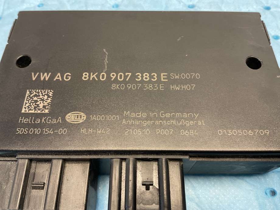 Styreenhet hengerfeste til Audi A4 2007-2014 (Type IV) (B8) (B8) (AUDI|8K0 907 383 E|)