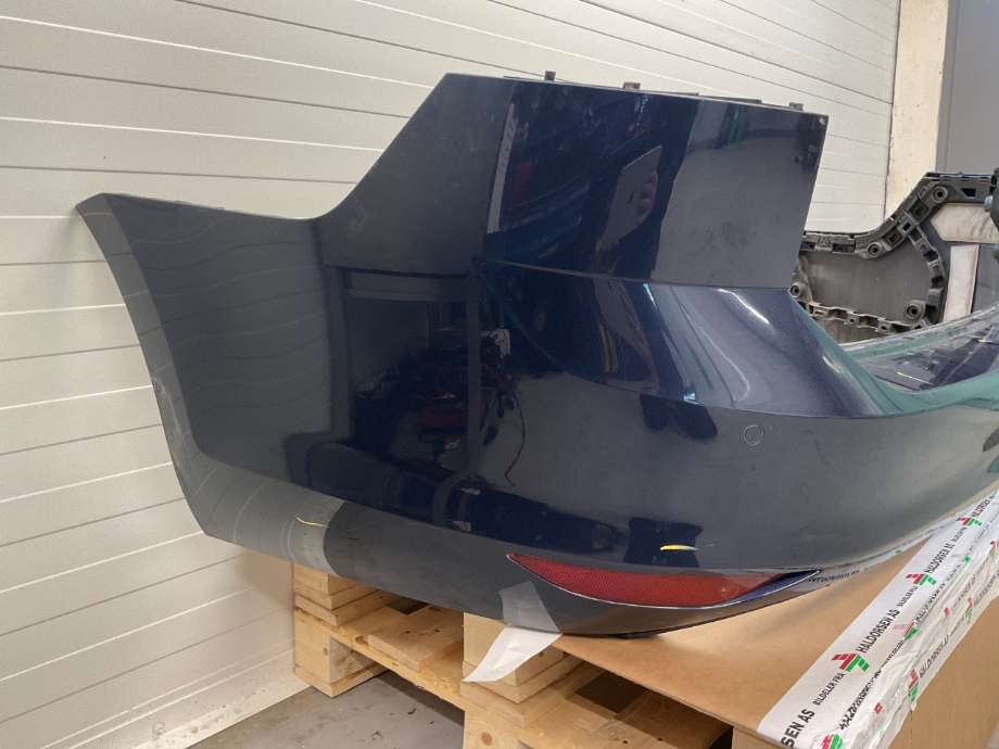 Støtfanger bak til VW Golf VII, 2012-2017 (Fase 1)  (VOLKSWAGEN|5G9 807 417 J)