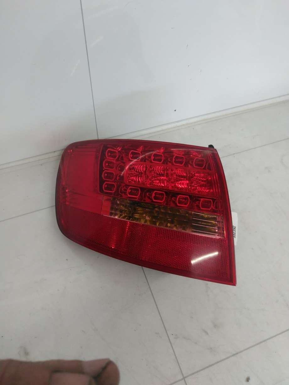 Baklykt venstre til Audi A6, 2005-2008 (Type III, Fase 1) (C6) (C6) (AUDI|4F9 945 095 H)