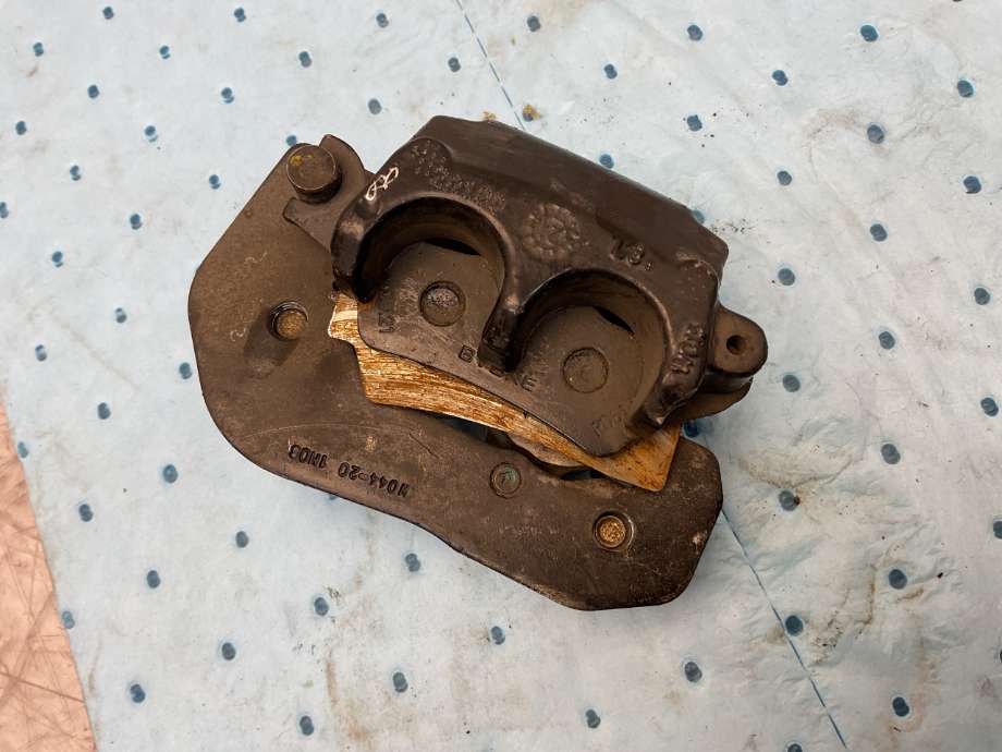 Bremsecaliper venstre bak til ATV ATV diverse merker, 0-->> (BRP CAN AM|)