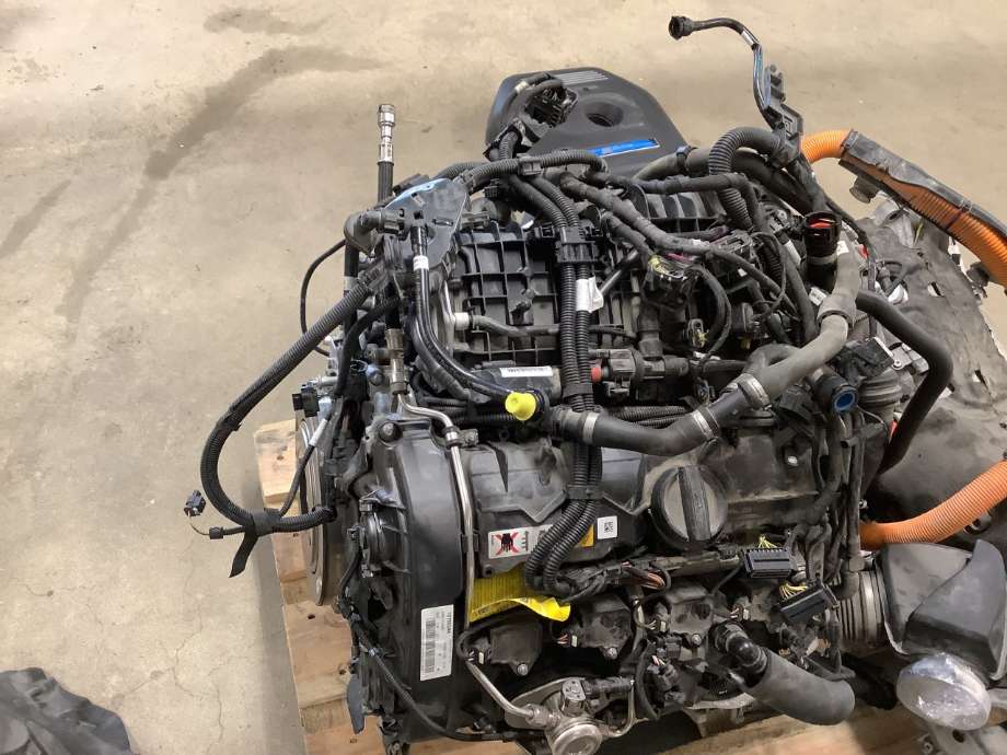 Motor bensin til BMW 3-Serie 2012-2018 (F30/F31/F34) (F30/F31/F34) (BMW|11 00 2 455 345|B48B20A|)