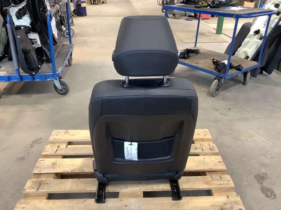Sete foran venstre til BMW 3-Serie 2012-2018 (F30/F31/F34) (F30/F31/F34) (BMW|)