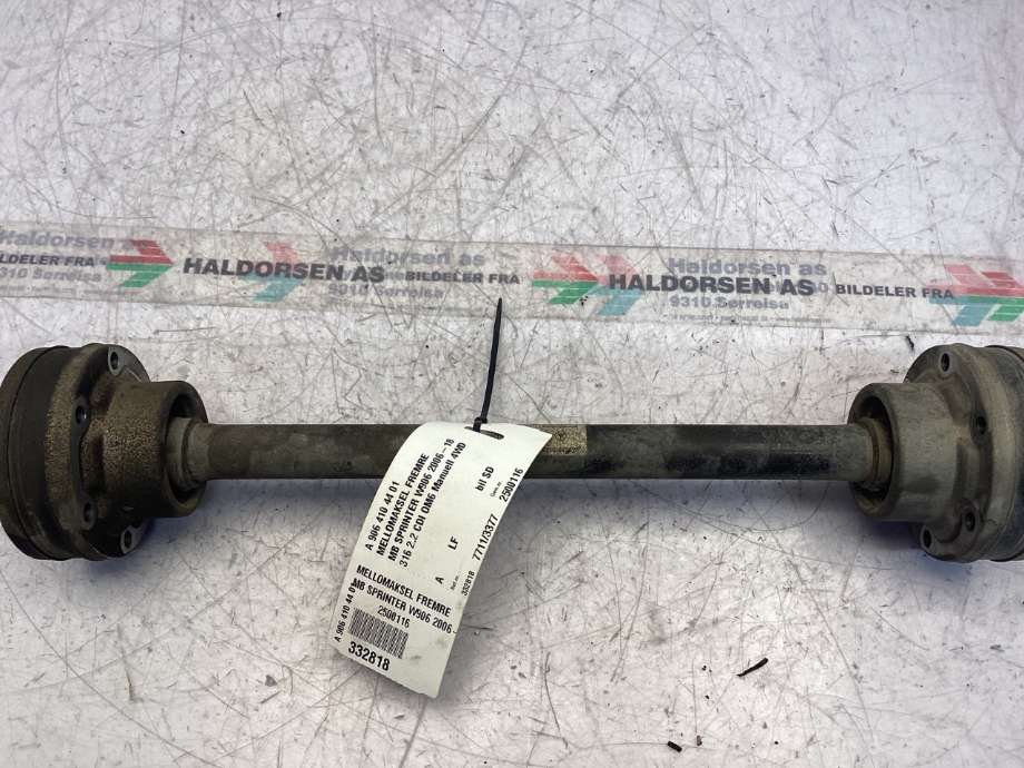 Mellomaksel fremre til Mercedes Sprinter 2013-2018 (Fase 2) (906) (906) (MERCEDES|A 906 410 44 01|)