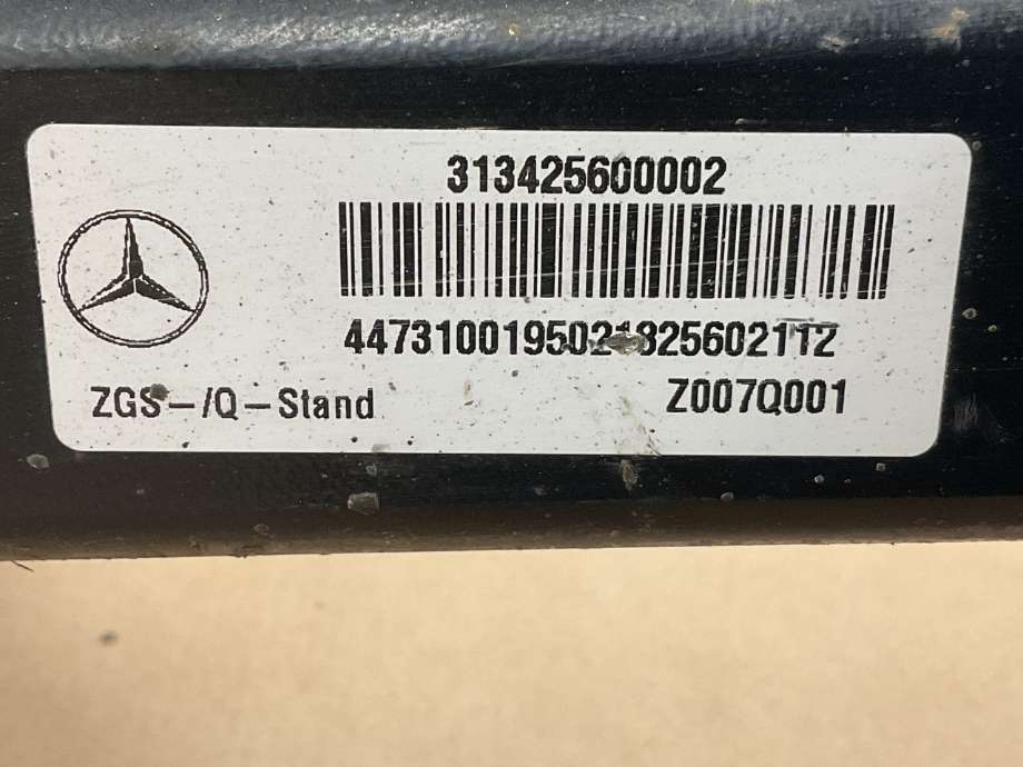 Hengerfeste til Mercedes Vito 2014-->> (W447) (W447) (MERCEDES|A 447 310 01 95|)