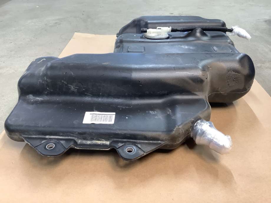 AdBlue tank til Mercedes Vito 2014-->> (W447) (W447) (MERCEDES|A 447 470 00 15|)