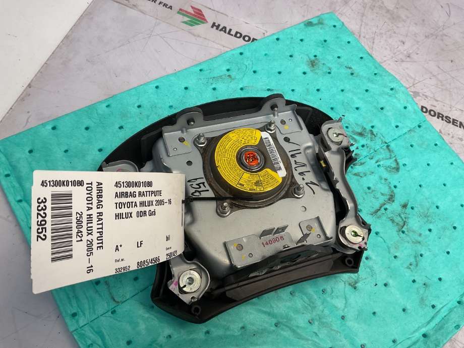 Airbag rattpute til Toyota Hilux 2006-2011 (TOYOTA|451300K010B0|)