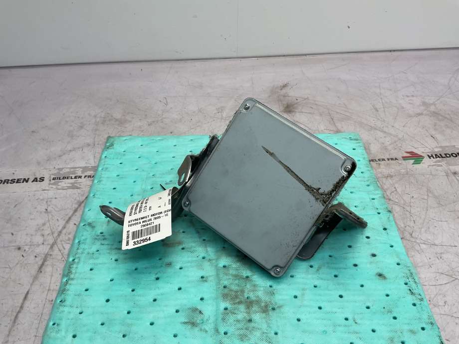 Styreenhet motor til Toyota Hilux 2006-2011 (TOYOTA|896610KD10|)