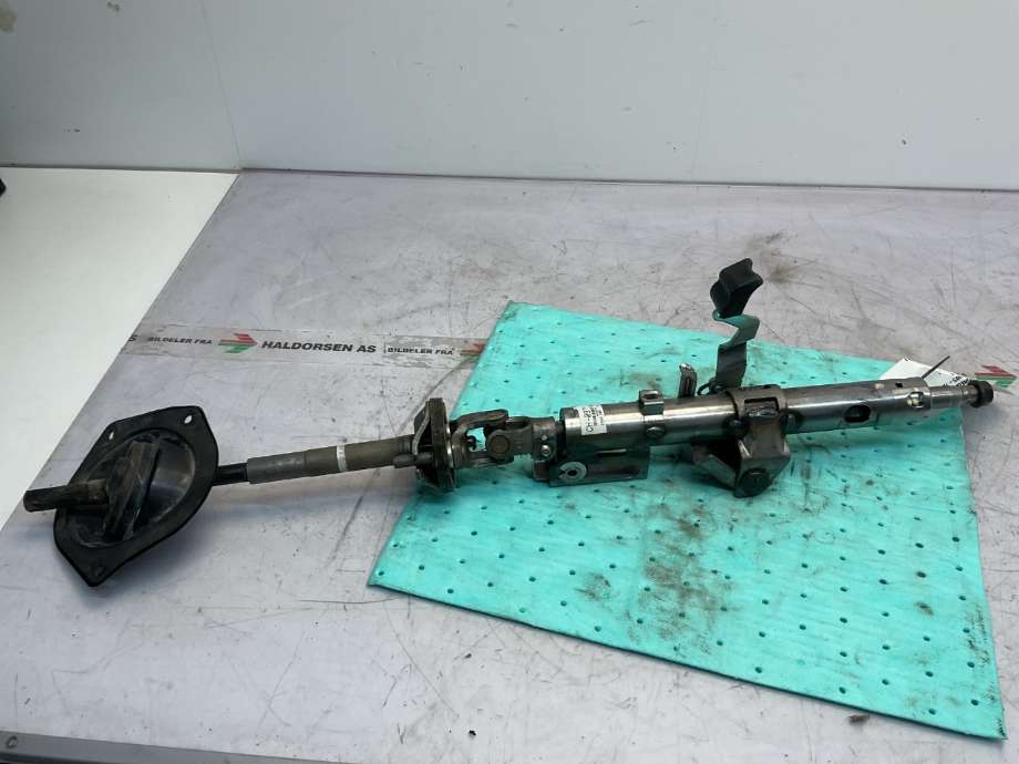 Rattaksel til Toyota Hilux 2006-2011  (TOYOTA|452500K010|)