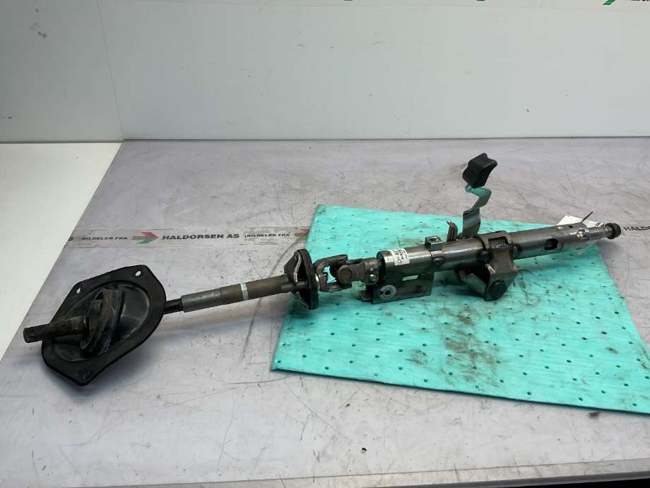 Rattaksel til Toyota Hilux 2006-2011  (TOYOTA|452500K010|)