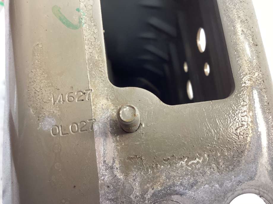 Støtfangerdemper foran til Toyota Yaris 2014-2020 (Type III, Fase 2)  (TOYOTA|520210D070|)