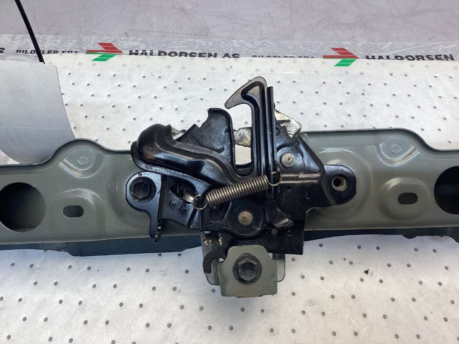 Frontplate øvre til Toyota Yaris 2014-2020 (Type III, Fase 2)  (TOYOTA|532050D905|)