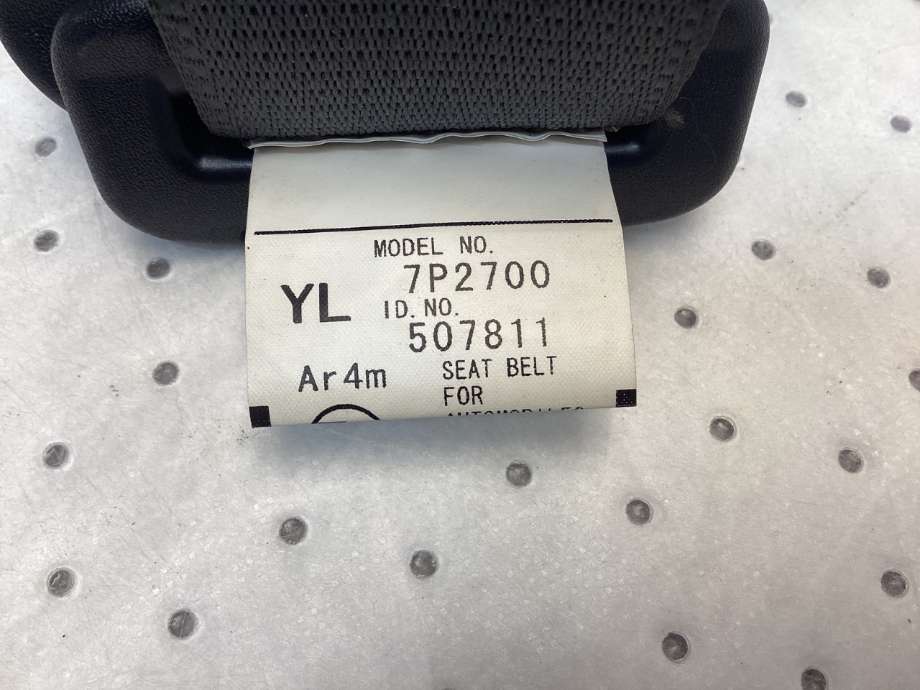 Sikkerhetsbelte bak venstre til Toyota Yaris 2014-2020 (Type III, Fase 2)  (TOYOTA|733700D171C2|)