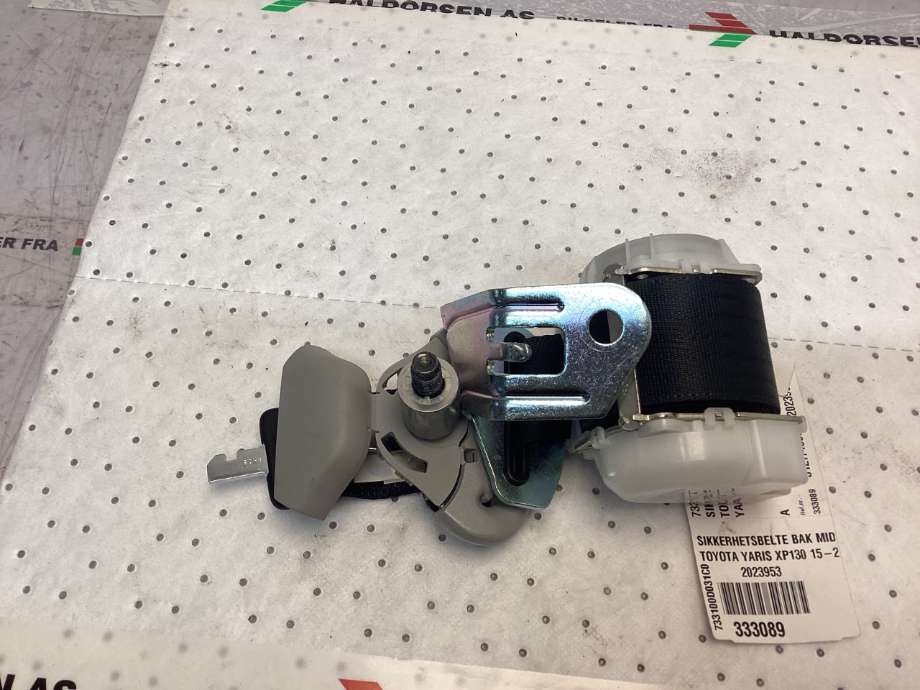 Sikkerhetsbelte bak midtre til Toyota Yaris 2014-2020 (Type III, Fase 2)  (TOYOTA|733100D031C0|)