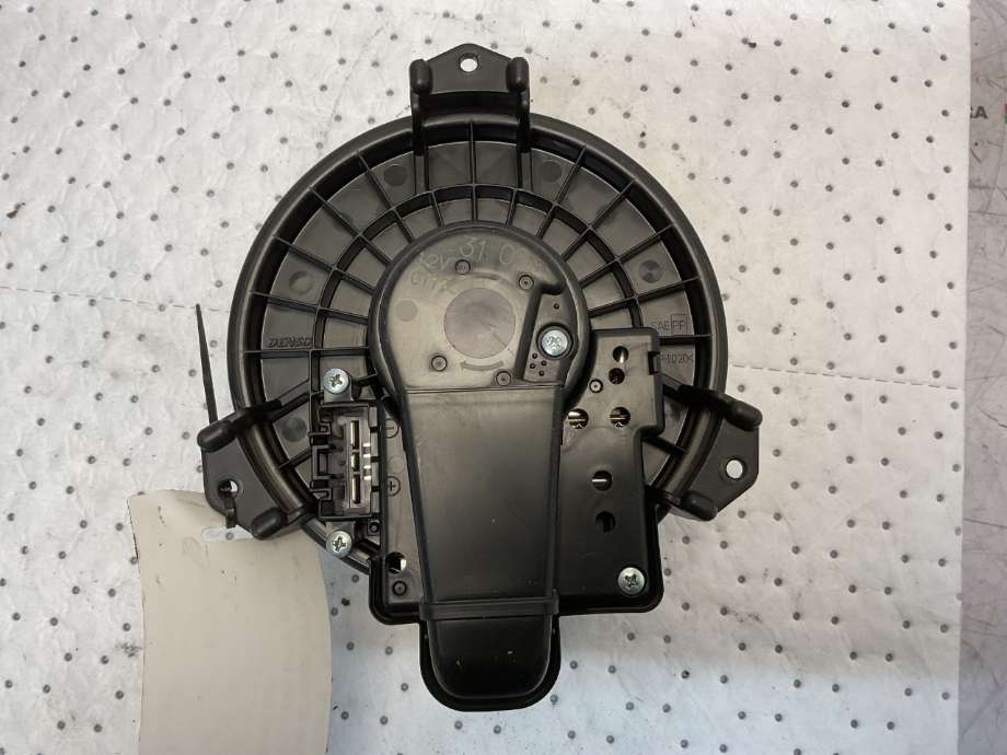 Varmeapparat motor til Toyota Yaris 2014-2020 (Type III, Fase 2)  (TOYOTA|871030D220|)