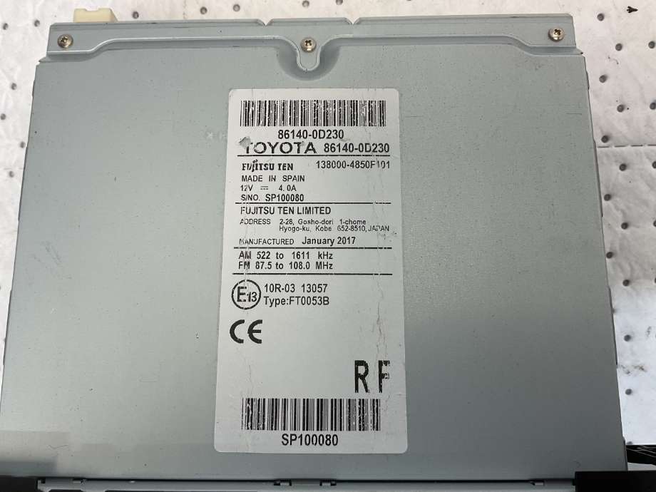 Bilstereo navigasjon til Toyota Yaris 2014-2020 (Type III, Fase 2)  (TOYOTA|861400D230|)