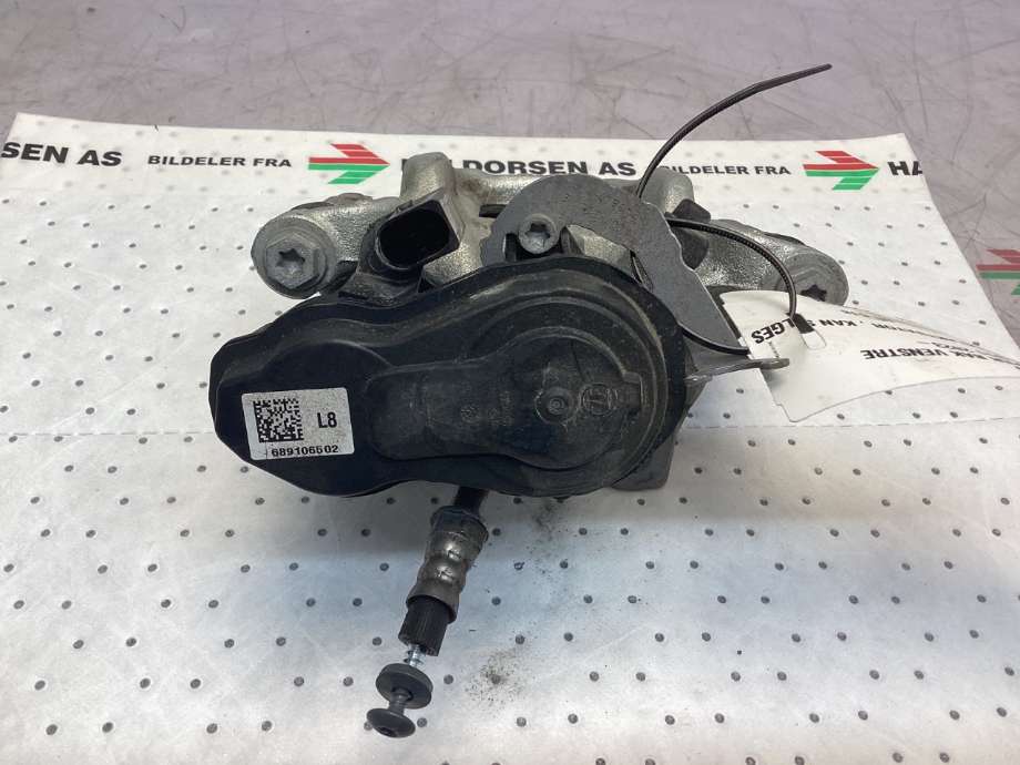 Bremsecaliper venstre bak til BMW X1 2022-->> (U11) (U11) (BMW|34 20 8 837 109|)