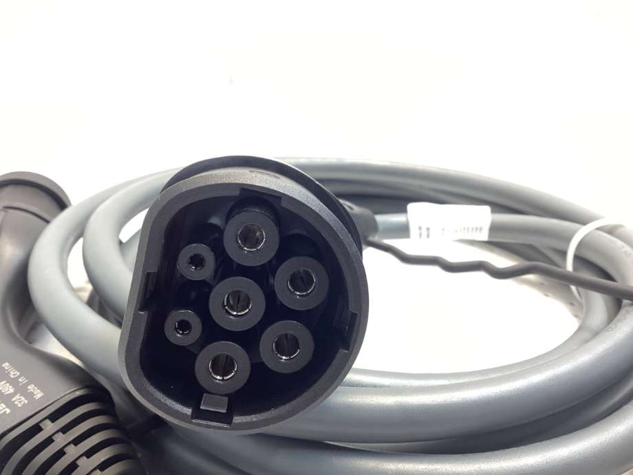 Batterilader kabel til BMW X1 2022-->> (U11) (U11) (BMW|4Y782790004|)