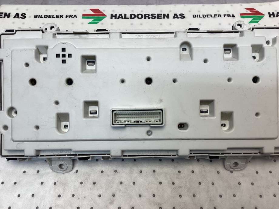 Instrumentpanel til Toyota Hiace 2007-2012 (Fase 3)  (TOYOTA|8380026D10|)